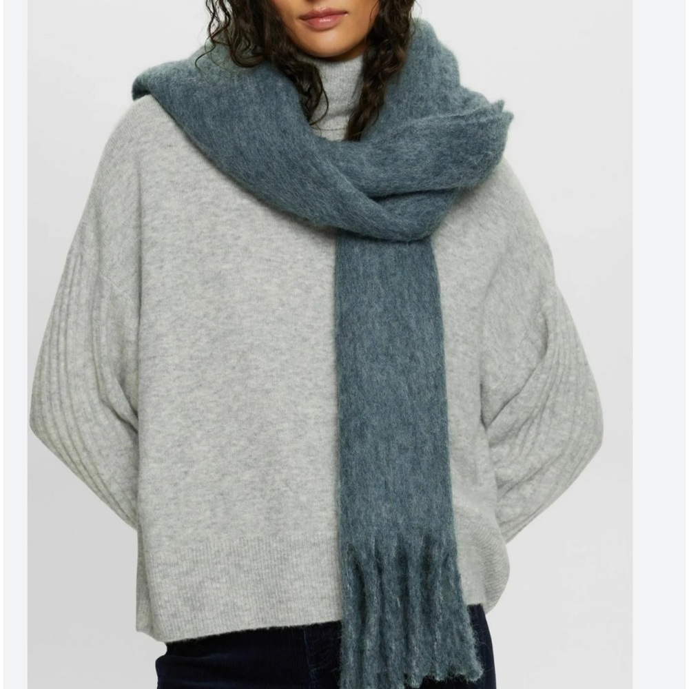 Esprit oversized fluffy grey scarf